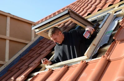 Pose de fenêtres de toit Velux à Thalamy